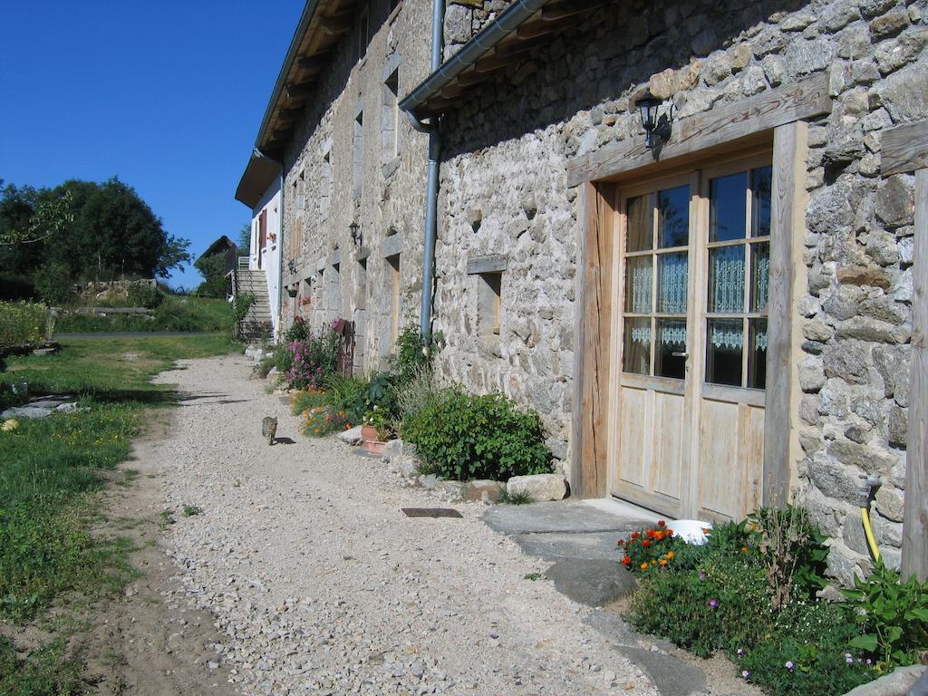 La Ferme Des Genets Bed and Breakfast Medeyrolles Esterno foto