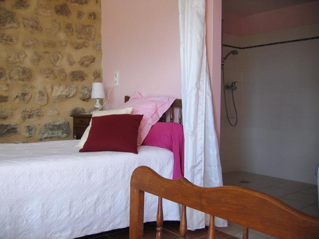 La Ferme Des Genets Bed and Breakfast Medeyrolles Camera foto
